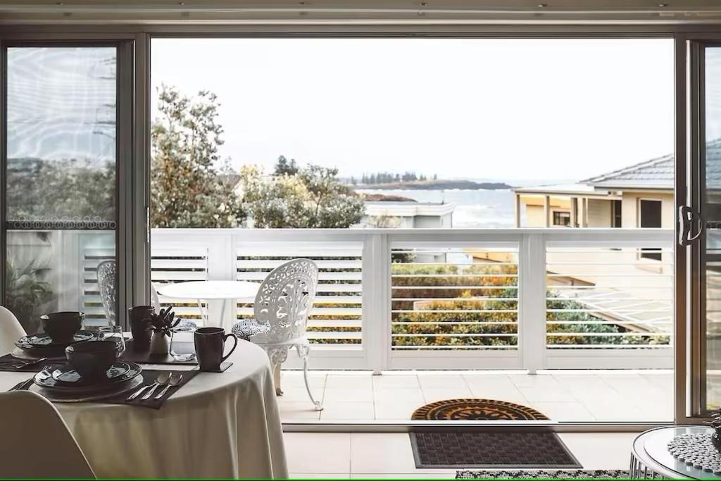 Shutters By The Sea Kiama-Sea Views-Waterfront-Private On Coastal Walk Кіама Екстер'єр фото
