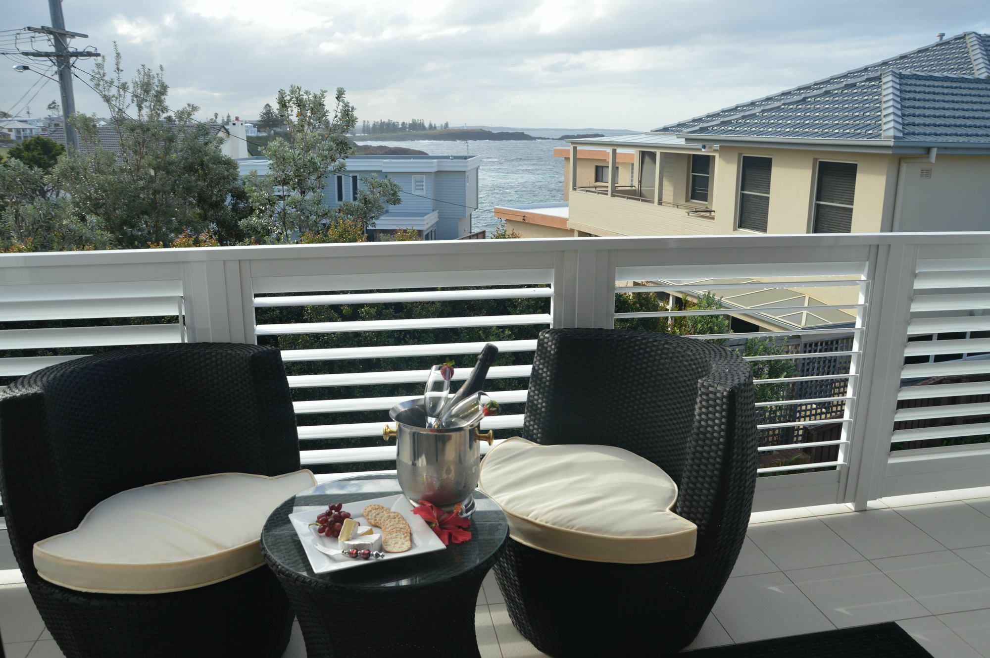 Shutters By The Sea Kiama-Sea Views-Waterfront-Private On Coastal Walk Кіама Екстер'єр фото